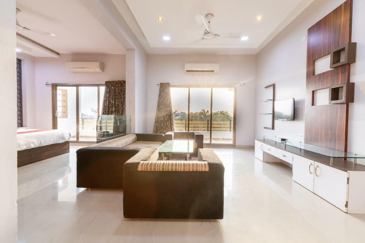 Oyo 42910 Hotel Rudra Palace Ratlām Camera foto