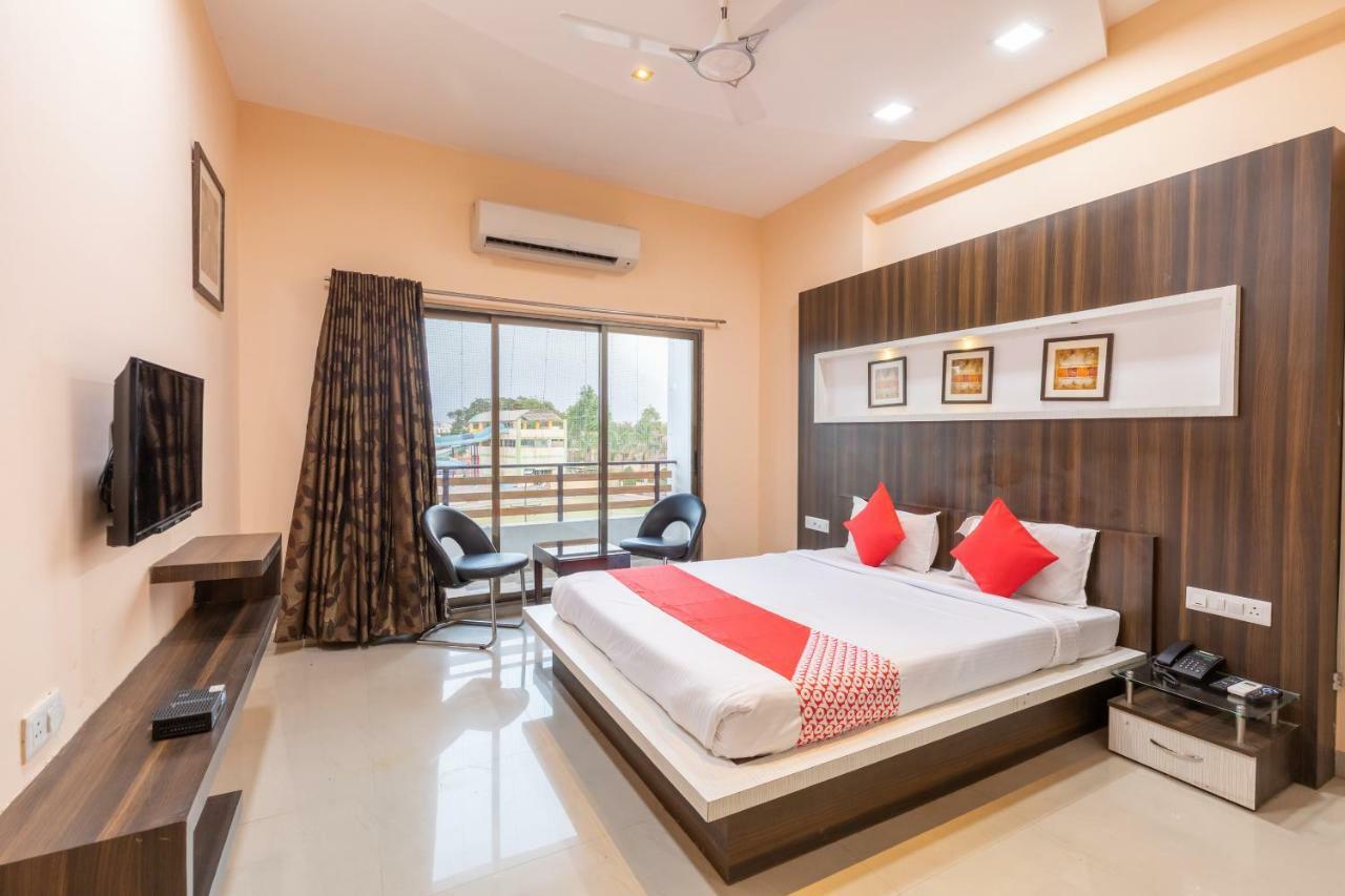 Oyo 42910 Hotel Rudra Palace Ratlām Esterno foto