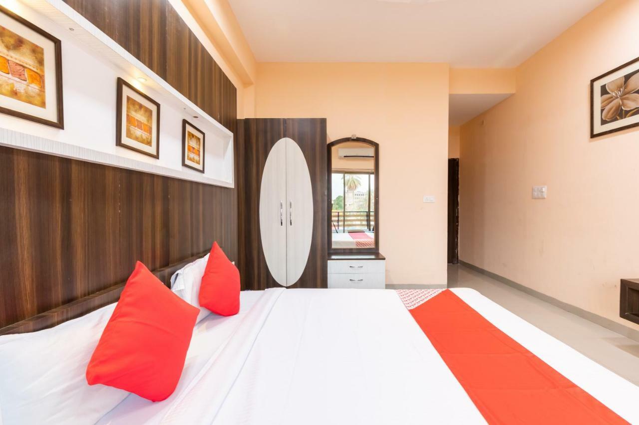 Oyo 42910 Hotel Rudra Palace Ratlām Esterno foto