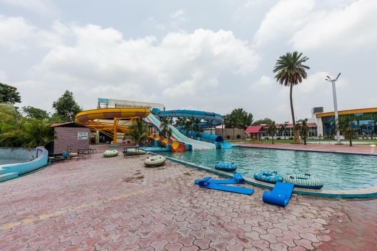 Oyo 42910 Hotel Rudra Palace Ratlām Esterno foto