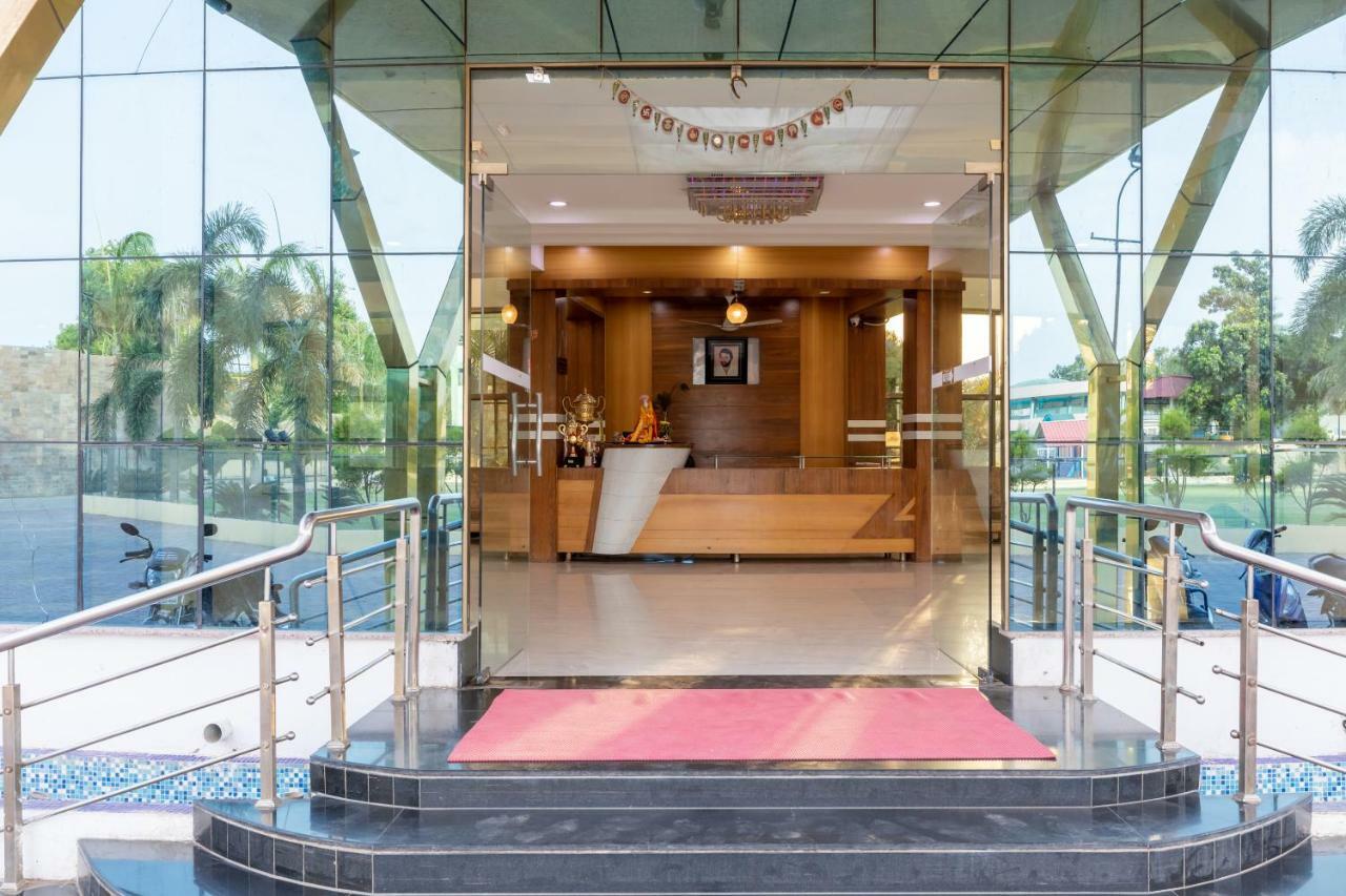 Oyo 42910 Hotel Rudra Palace Ratlām Esterno foto