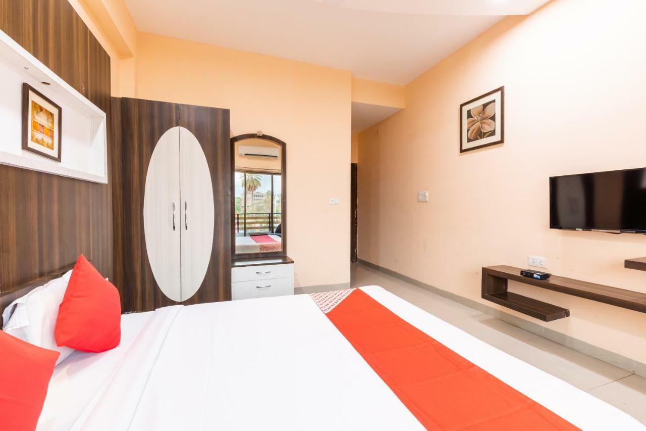 Oyo 42910 Hotel Rudra Palace Ratlām Esterno foto