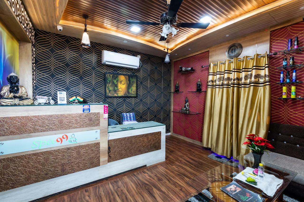 Oyo 42910 Hotel Rudra Palace Ratlām Esterno foto